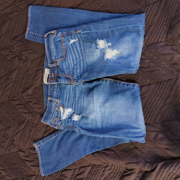 Slightly distressed skinnies - Picture 3 of 7